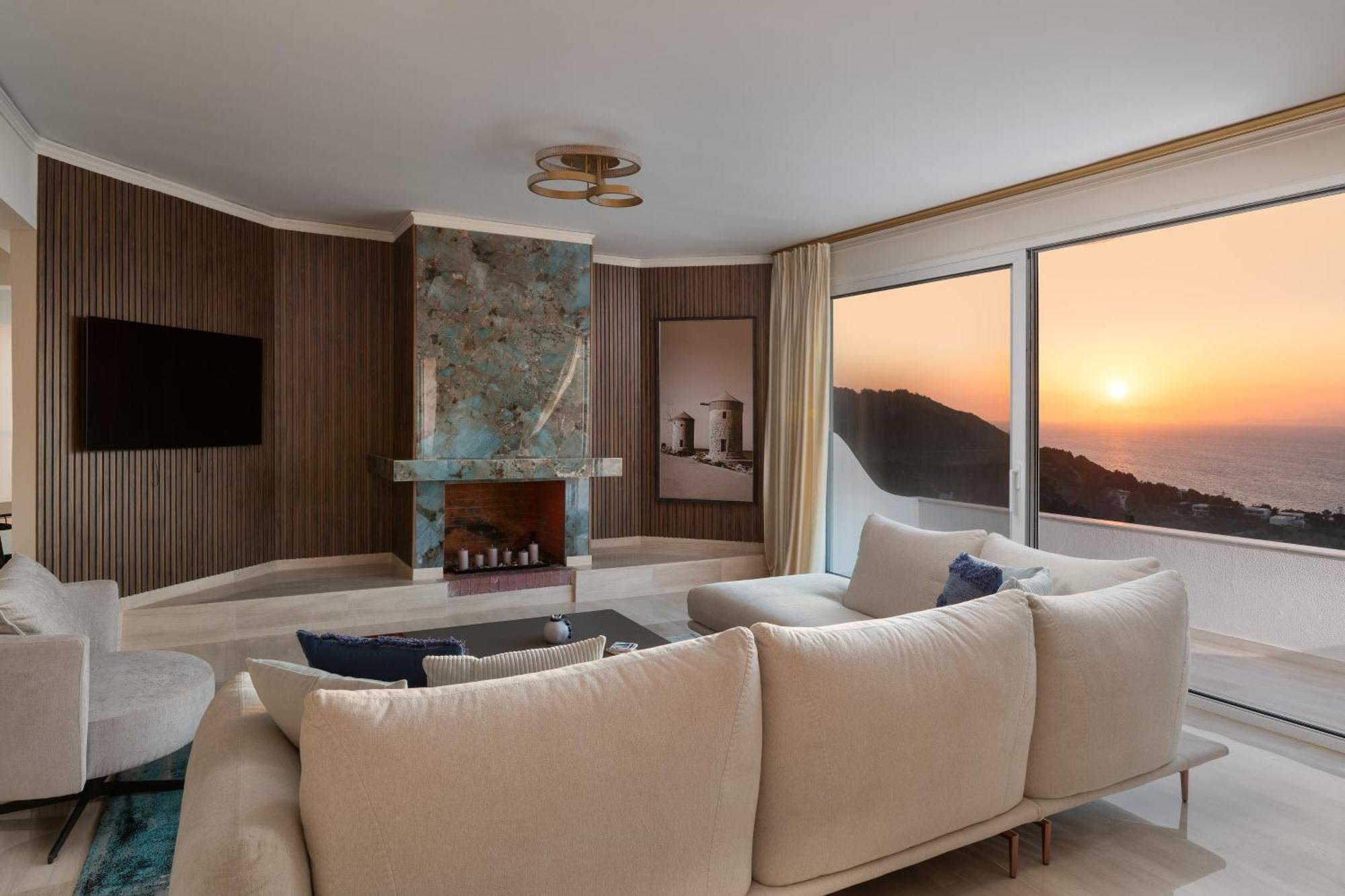 Celestial Blu Penthouse * Rhodes City